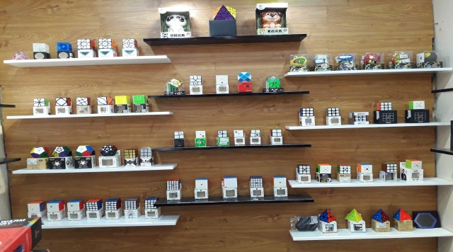 TƯNG BỪNG KHAI TRƯƠNG RUBIK OCEAN ĐỐNG ĐA